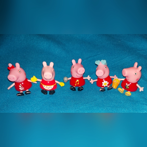 **3 Listings $20**                    Peppa Pig lot - Picture 1 of 1